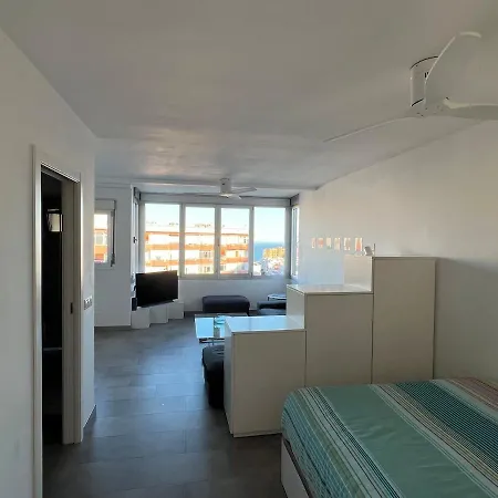 Centrico Estudio Con Vistas 토레몰리노스